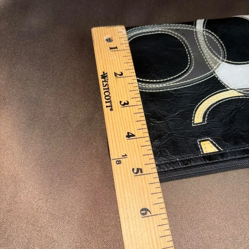 vintage / Y2K Coach black leather wristlet  C logo design